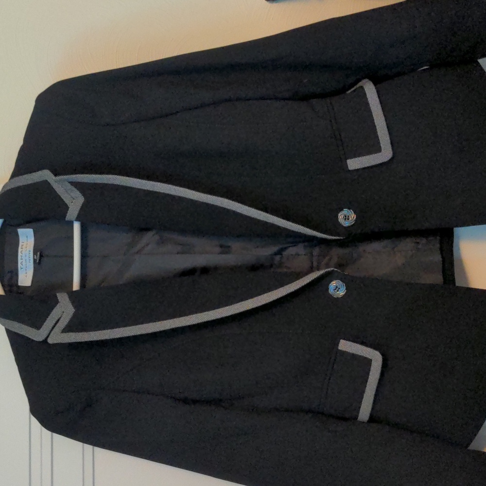 Tahari blazer